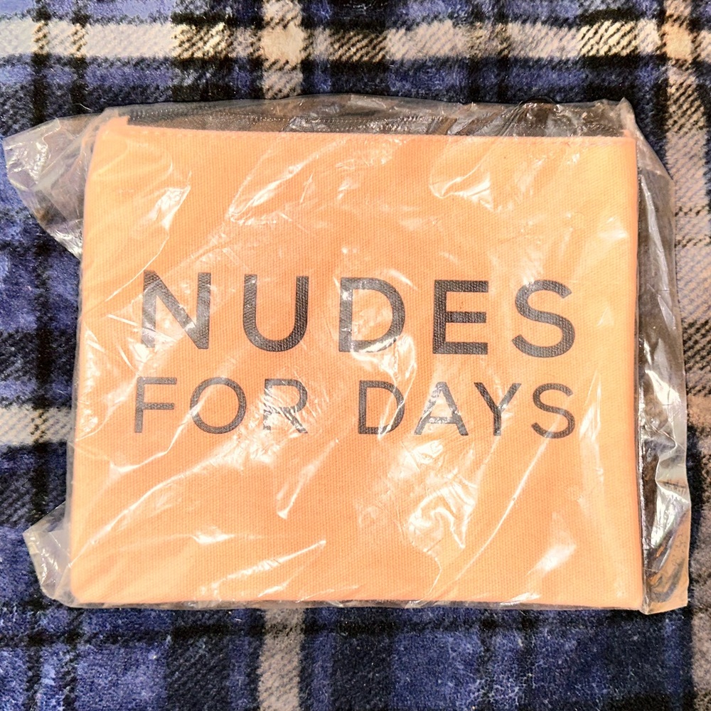 BARE MINERALS cosmetic bag. new.